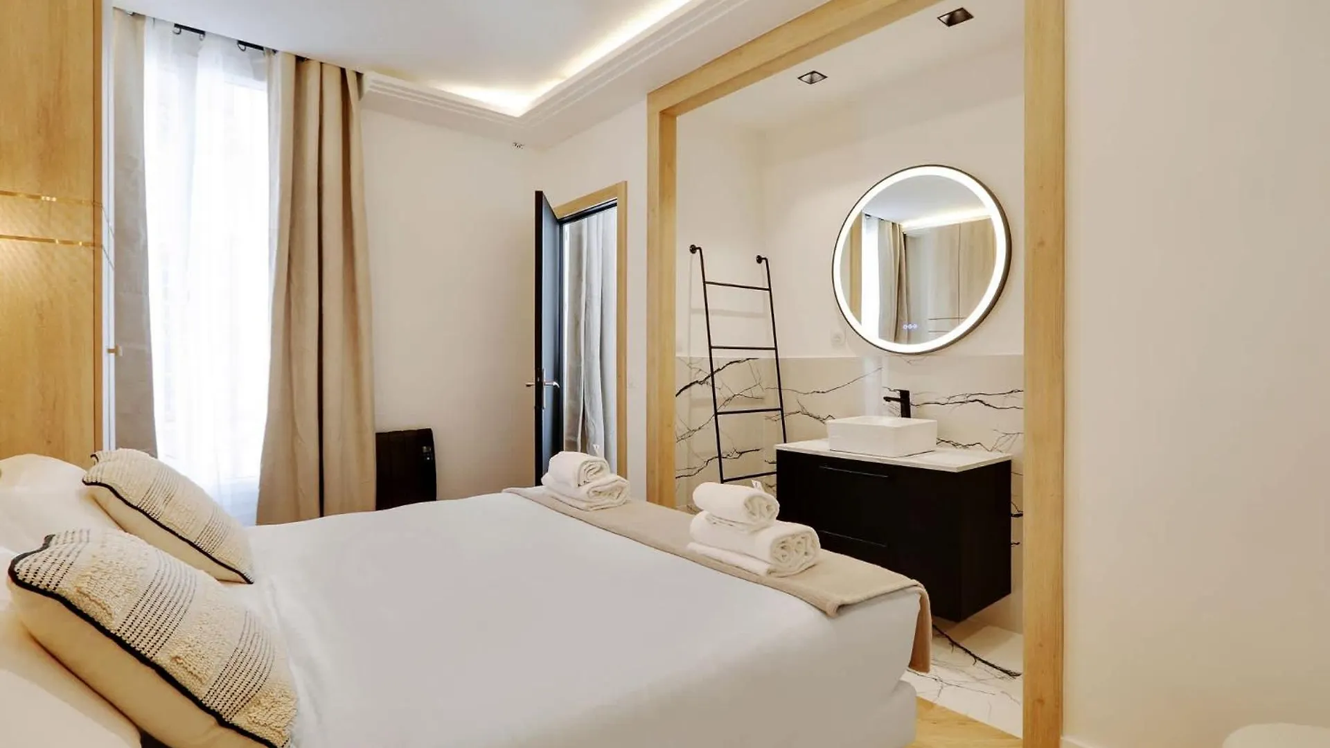 Apartment Spacious Appartement Au Coeur De Paris Fbmar2