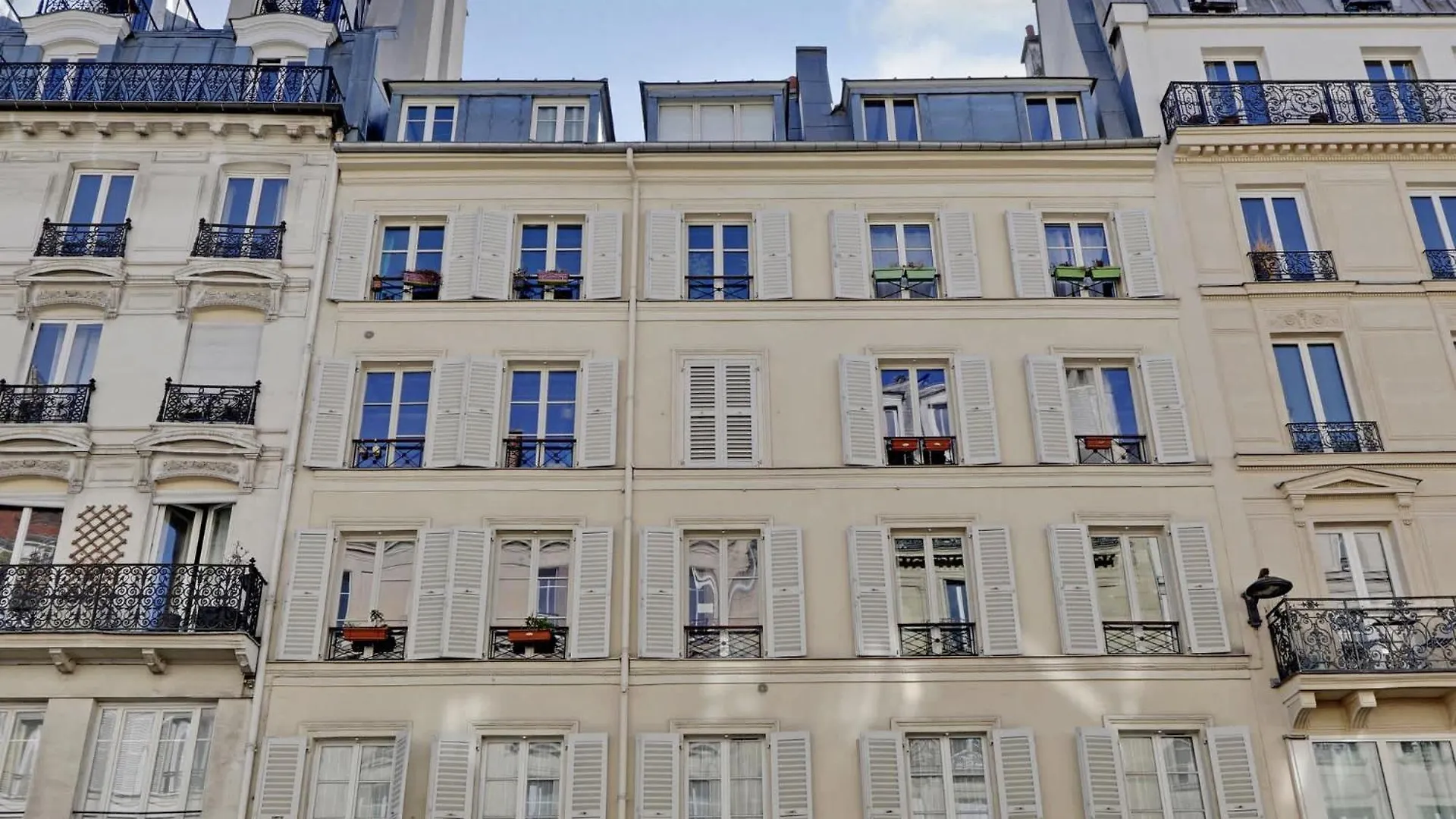 Spacious Appartement Au Coeur De Paris Fbmar2 0*,  France
